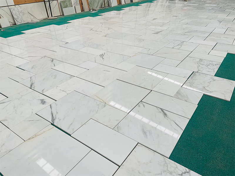 Calacatta gold tiles