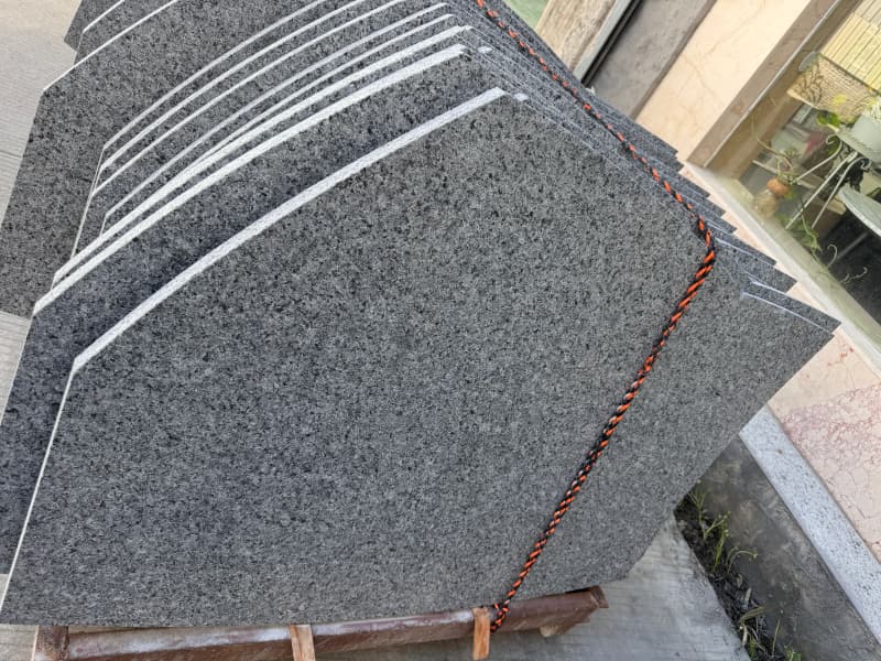 Irregular Cut Granite Flagging