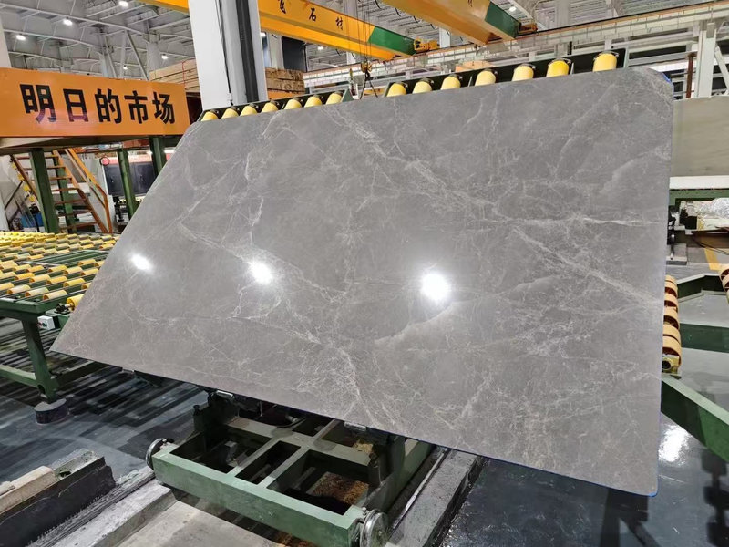 Hermes Grey marble slab with spider-web veining