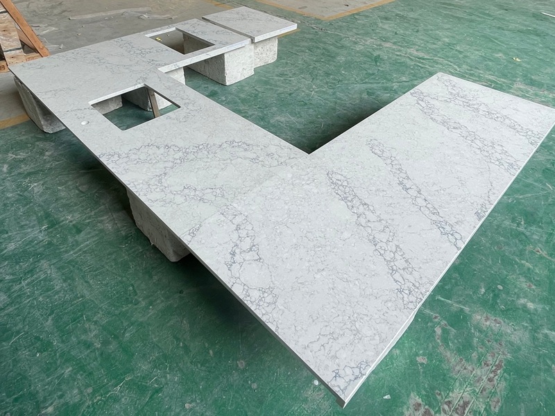White Veined Quartz Kitchen Countertop