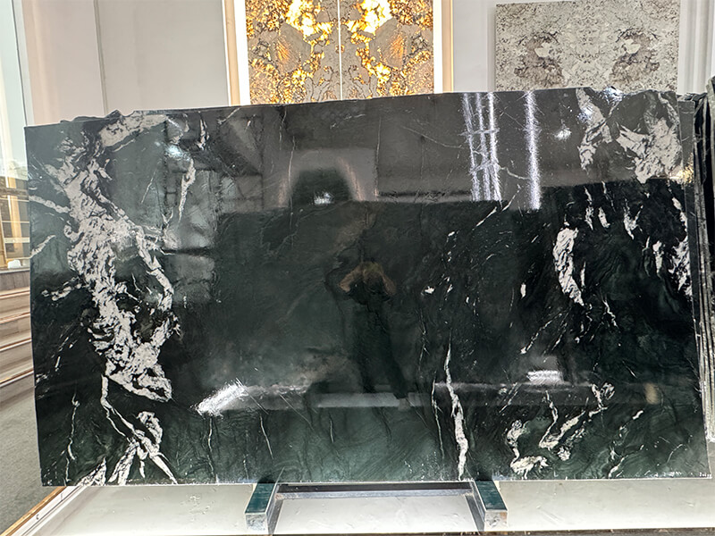 Emerald Green Quartzite Slabs