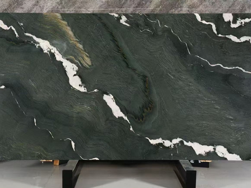 Brazilian Emerald Summit Quartzite Slab