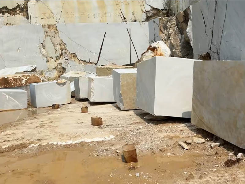Excellent Stone Memasok Marmer Putih Kristal China untuk Proyek Amerika Selatan – Alternatif Hemat Biaya untuk Material dari Vietnam